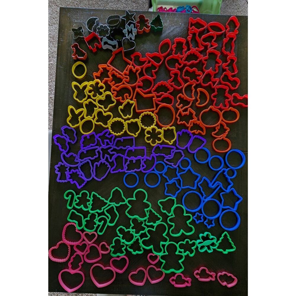 200+ Pc Cookie Cutter Lot Including Some Vintage And Metal Pcs
